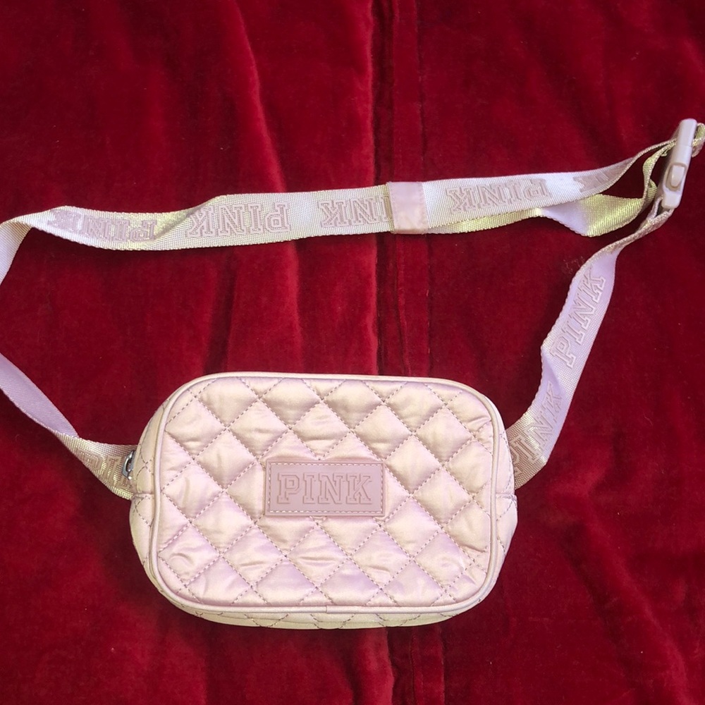 🔥Pink Fanny pack🔥